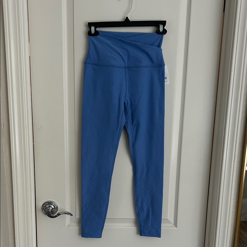 Beyond yoga Spacedye At Your Leisure High-Waist Midi Legging small new sky blue